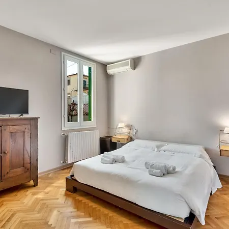The Art Luxury Apartment *